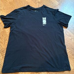 Nike Men's Short Sleeve Tee